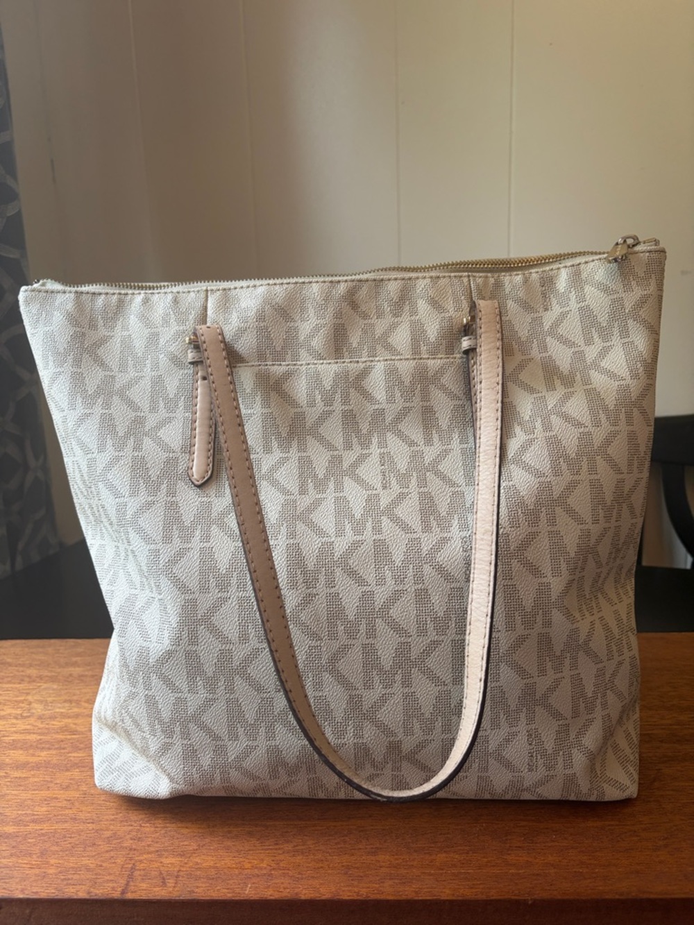 Michael Kors Jet Set Travel Tote Large vanilla monogram - Picture 4 of 15